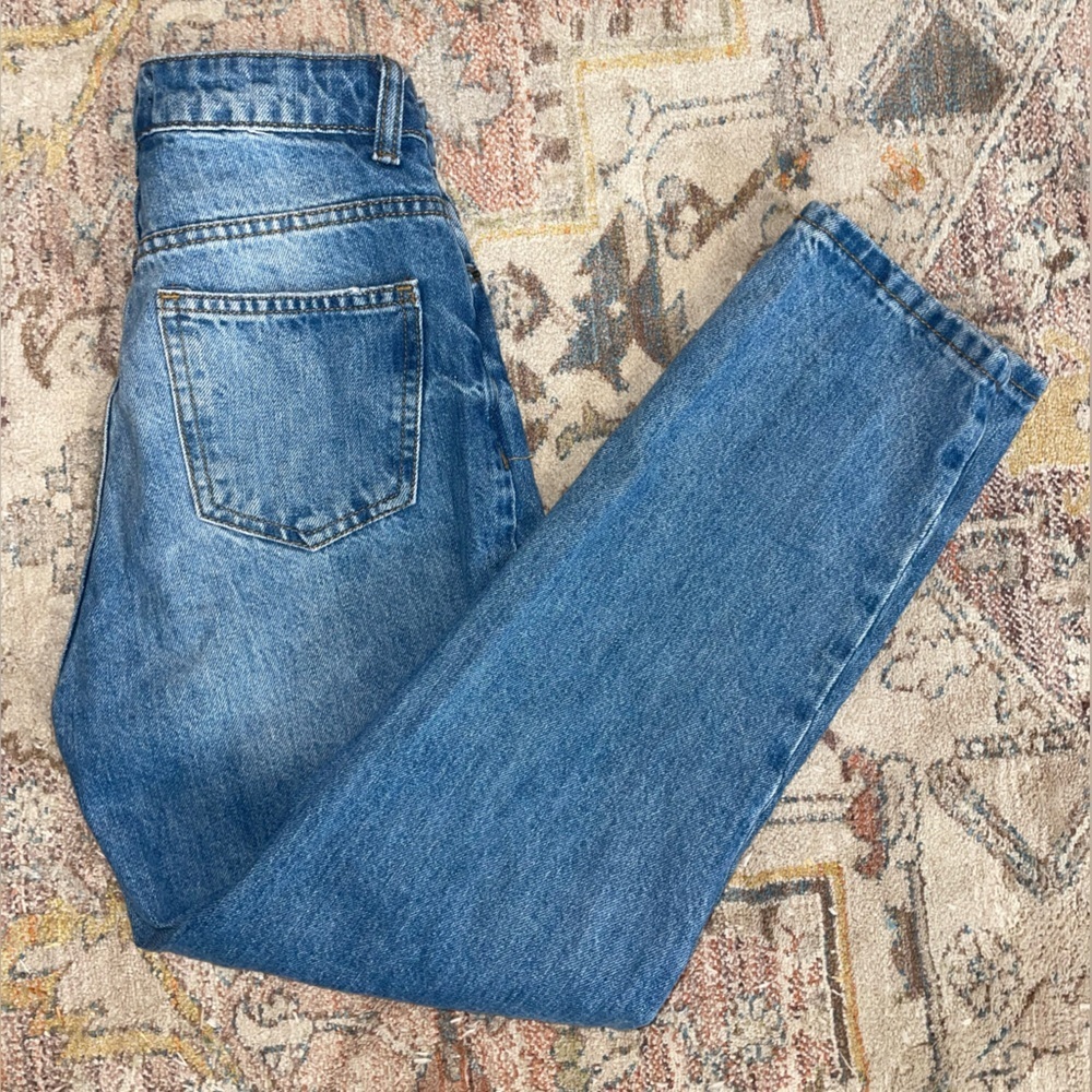 Distressed Parker Jeans - Picture 5 of 5